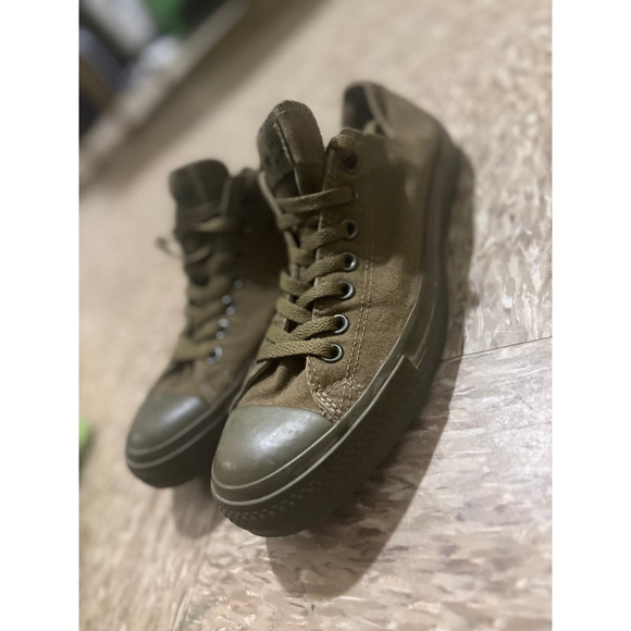 Converse - Picture 2 of 6